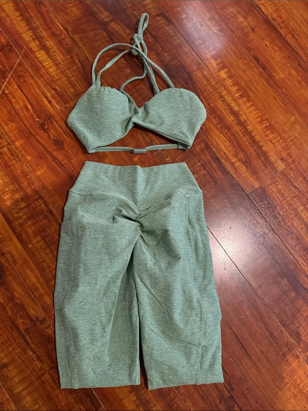 Bombshell Sportswear Basil Green Define Leggings & Multie Sports Bra Set